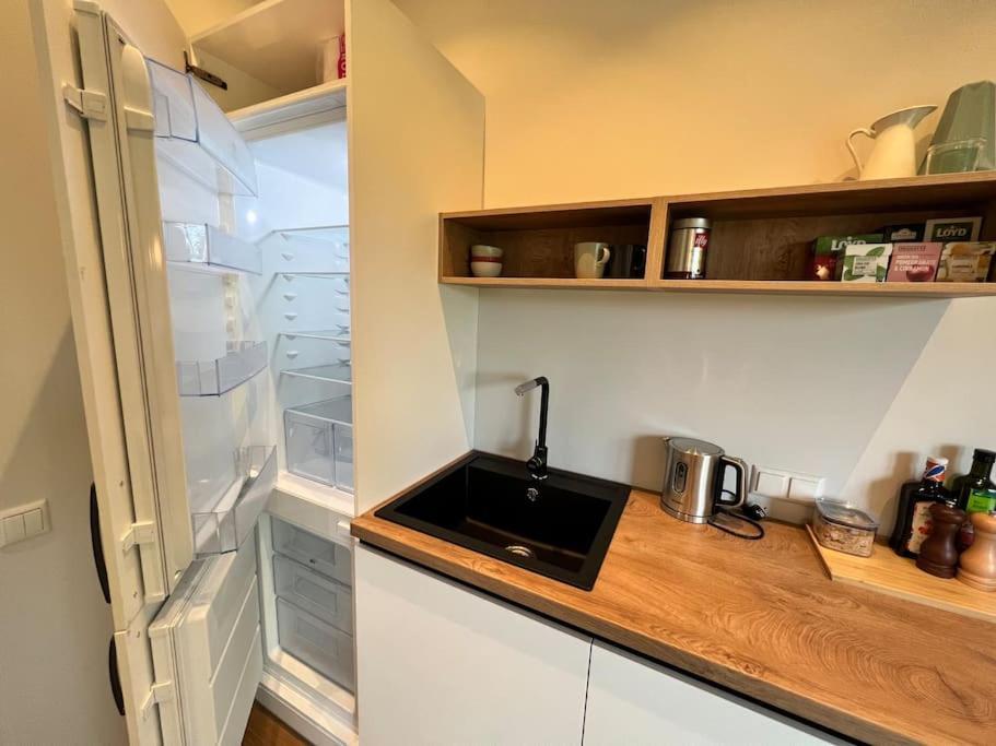 Lovely Apartment By The Sea. Ķesterciems Exteriör bild